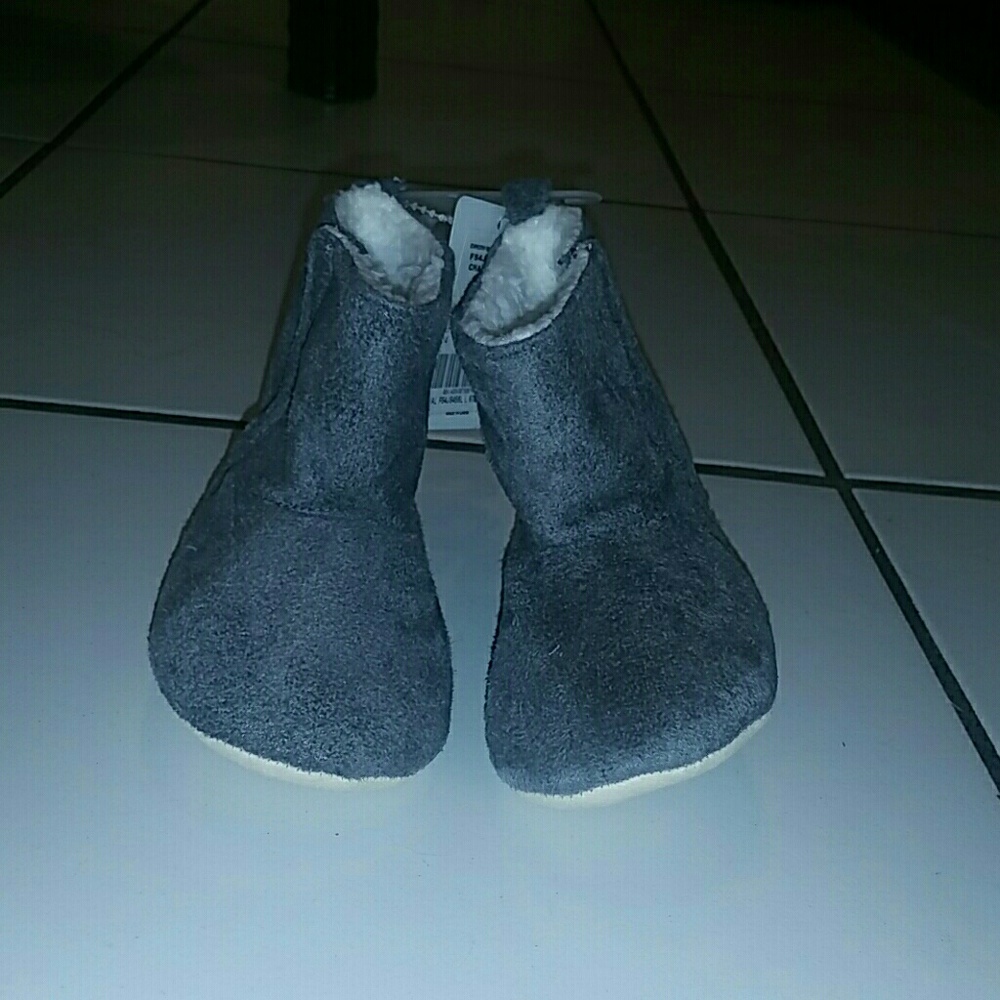 NWT Toddler Suede Fur Lined Velcro Boot